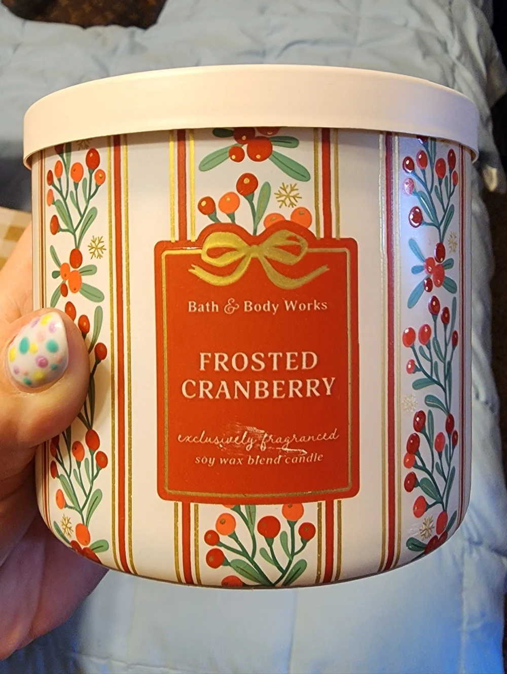 New Bath & Body Works Frosted Cranberry 3 Wick Candle - Picture 1 of 2